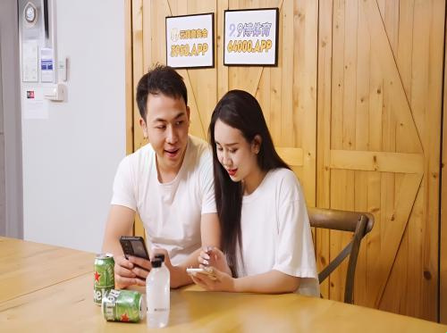 Sialan adiknya yang merupakan pramugari cantik