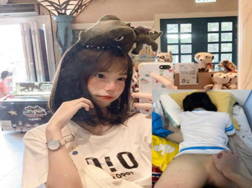 Gadis muda itu sedang berhubungan seks ketika dia difilmkan
